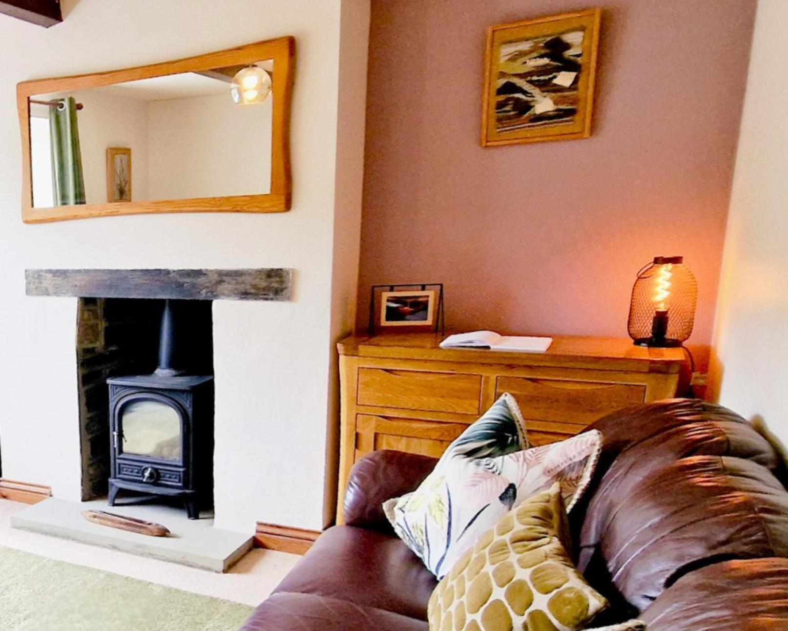 The Old Wash Kitchen - Charming Character Cottage In Holmfirth, Yorkshire Экстерьер фото